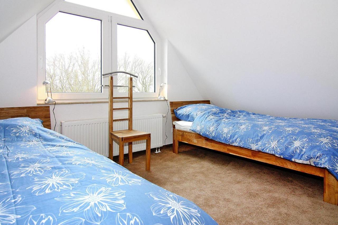 Reetdachhaus Lotte Mit Sauna Und Kaminofen Am Yachthafen In Vieregge Екстериор снимка